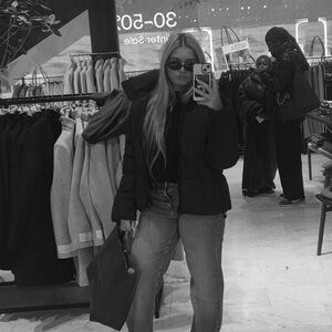 Meet your Posher, Kayla